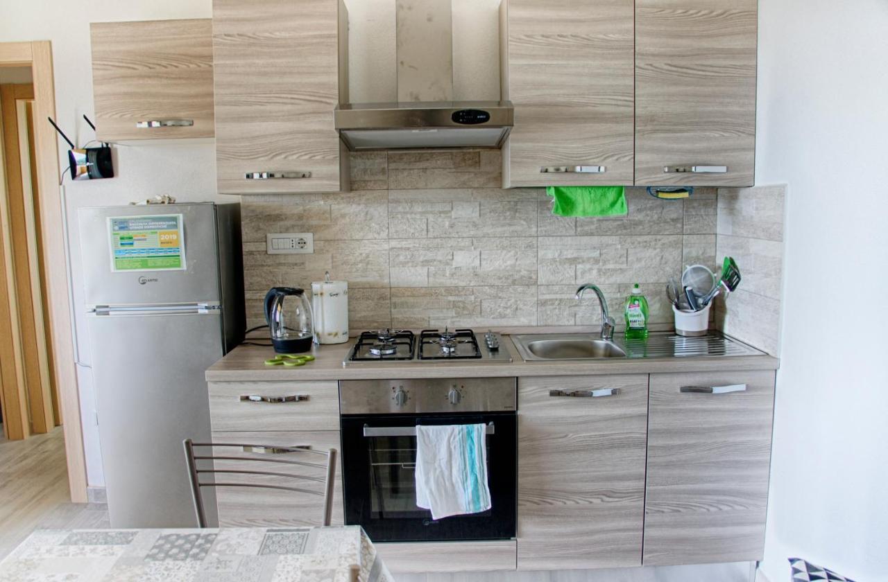Aquilone Apartman Badesi Kültér fotó
