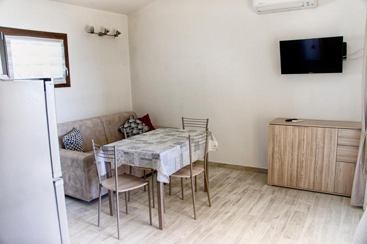 Aquilone Apartman Badesi Kültér fotó